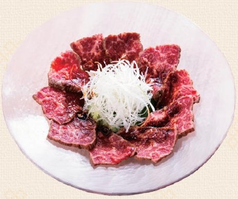 Seared Wagyu with Garlic Sauce